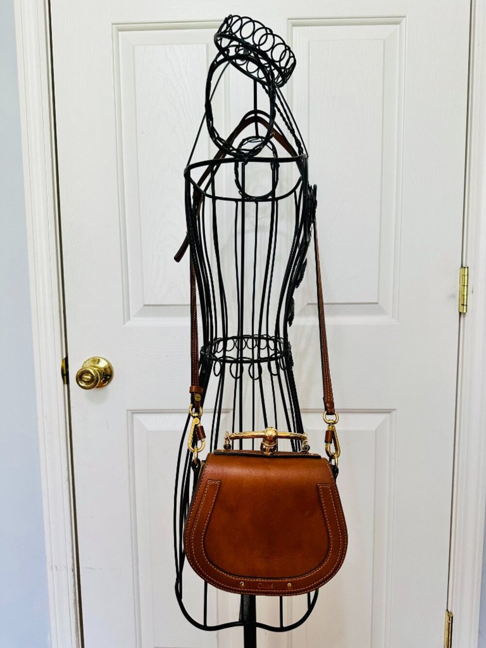 CHLOE NILE BRACELET SMALL BAG CARAMEL TAN CROSSBODY SATACHEL  MADE IN ITALY - Picture 2 of 11